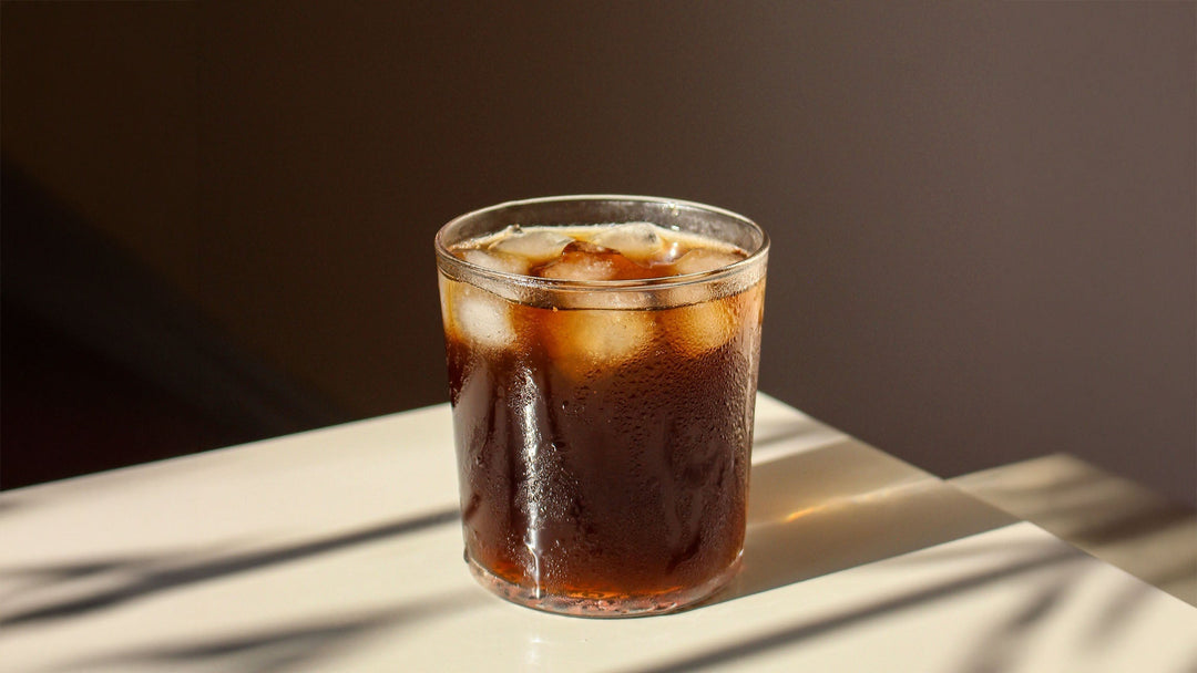Ce este cold brew? Ghid complet despre cafeaua infuzată la rece
