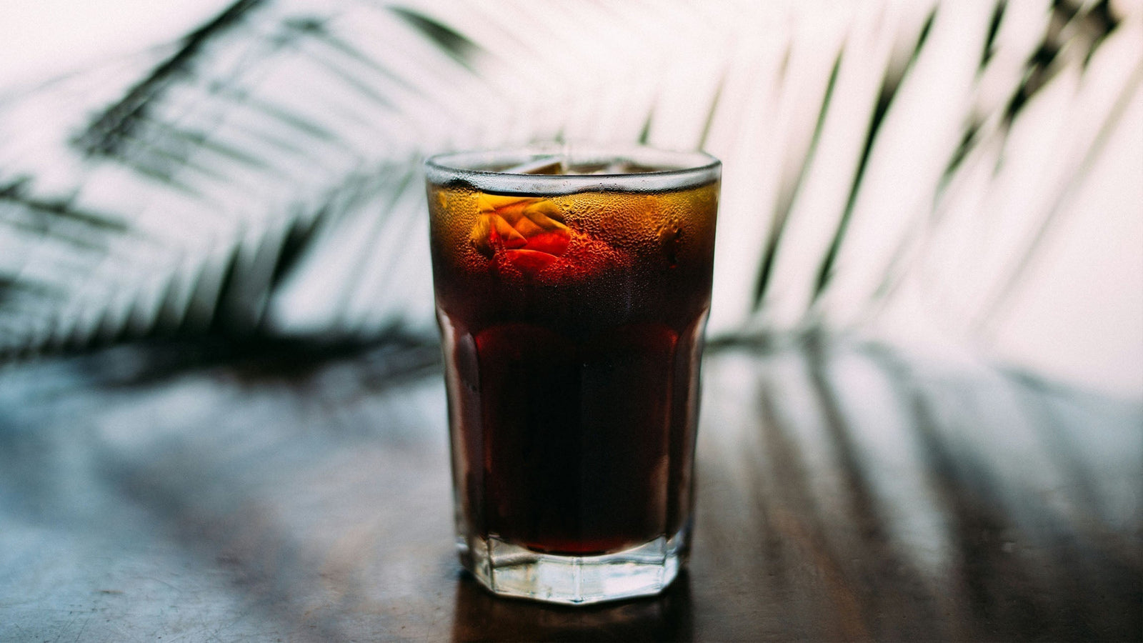 pahar cold brew cu gheata - thumbnail reteta cold brew